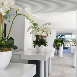 https://signature-ibiza-luxury-apartments.ibizaislandhotels.net
