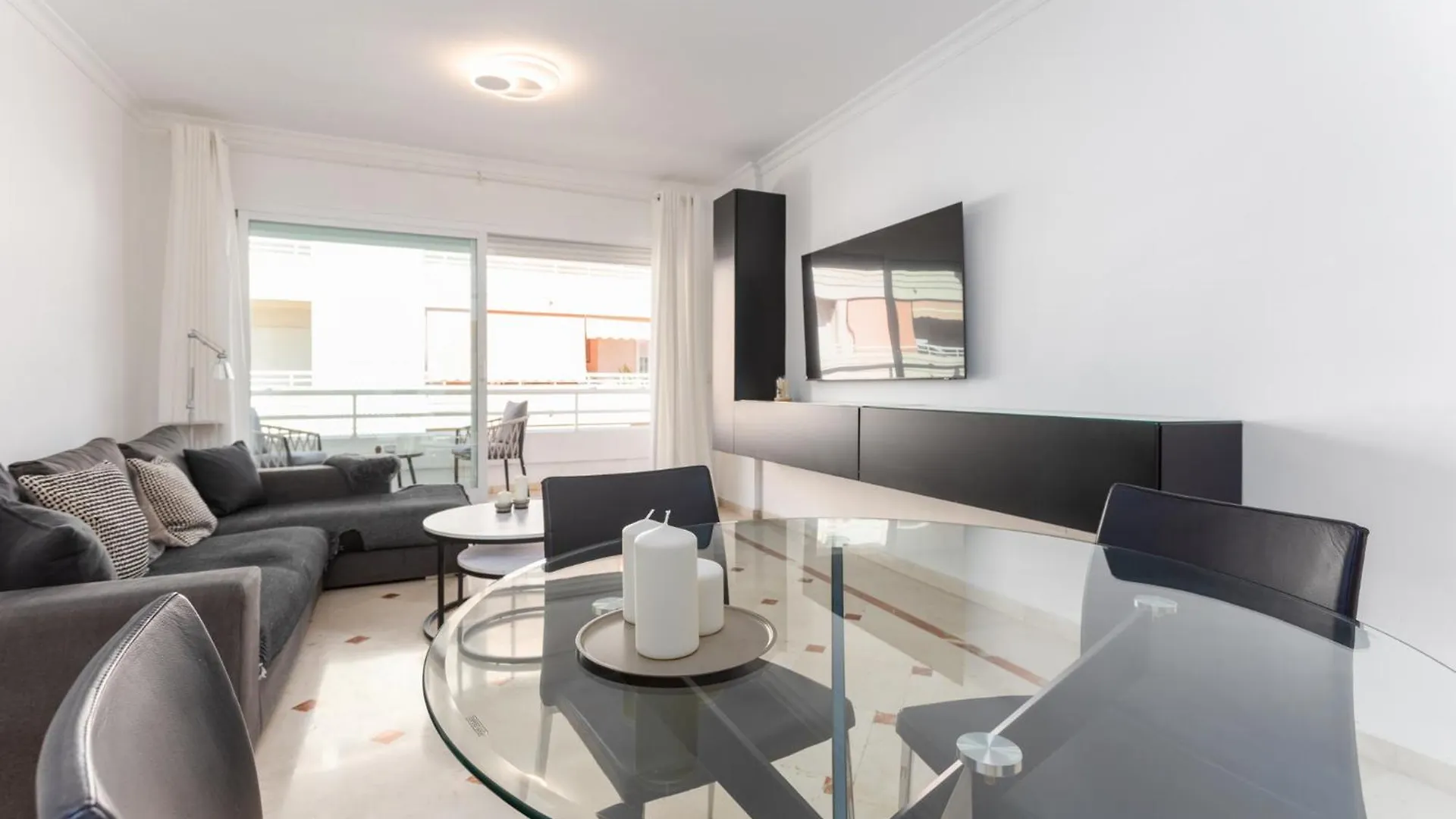 Luxury two bedrooms apartment Avenida del Mar Marbella 0*,