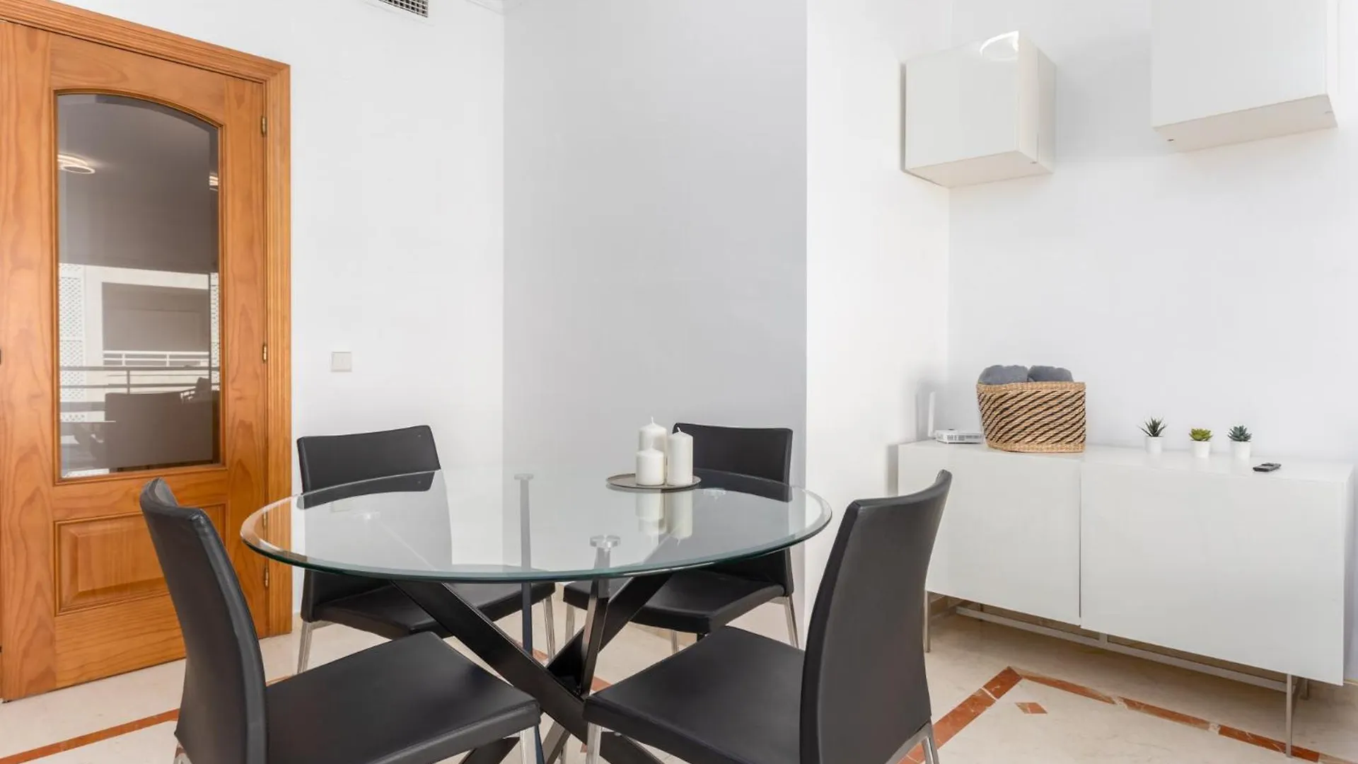 Luxury two bedrooms apartment Avenida del Mar Marbella Spanje