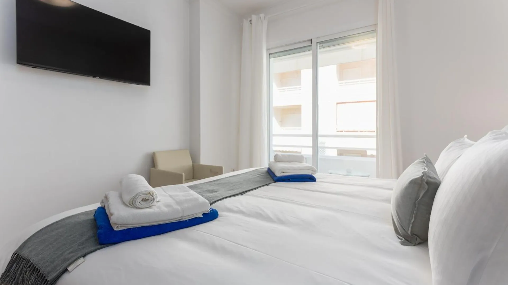 Luxury two bedrooms apartment Avenida del Mar Marbella