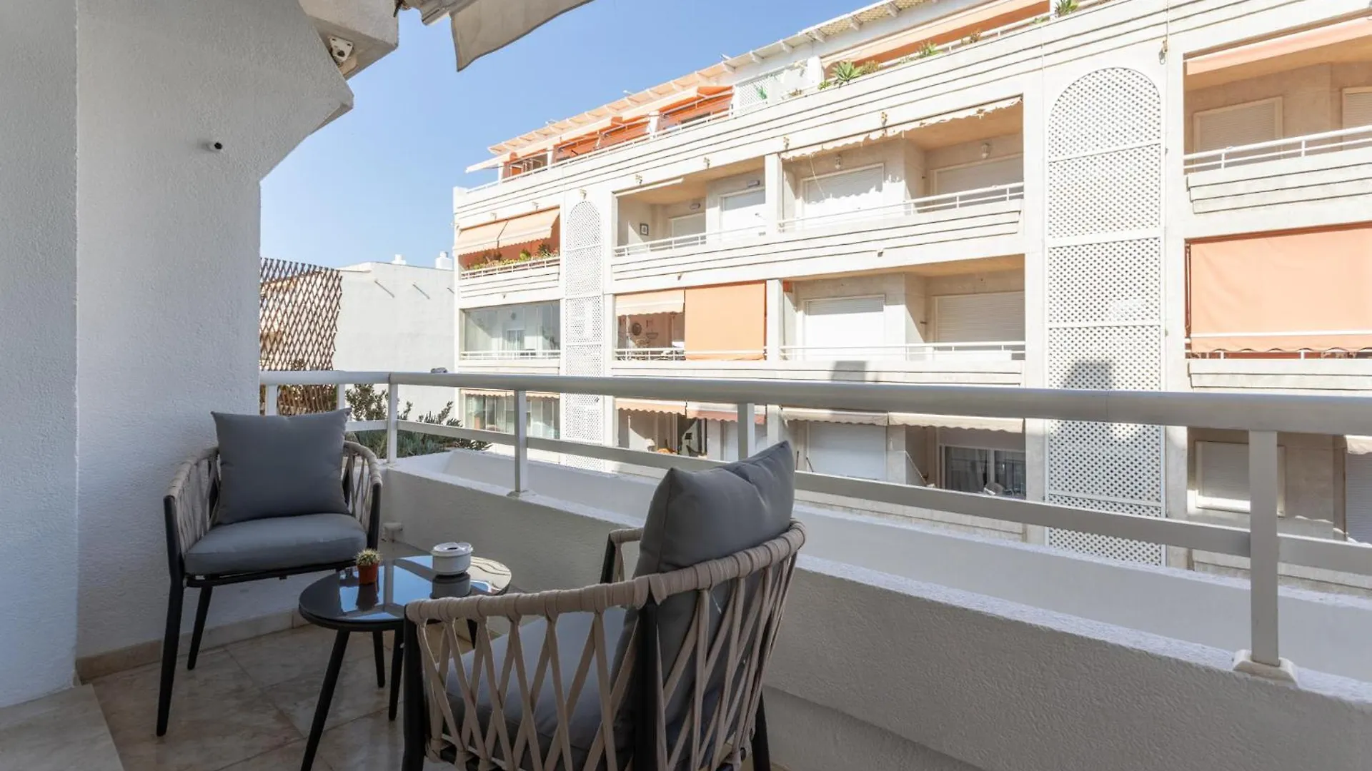 Luxury two bedrooms apartment Avenida del Mar Marbella Spanje