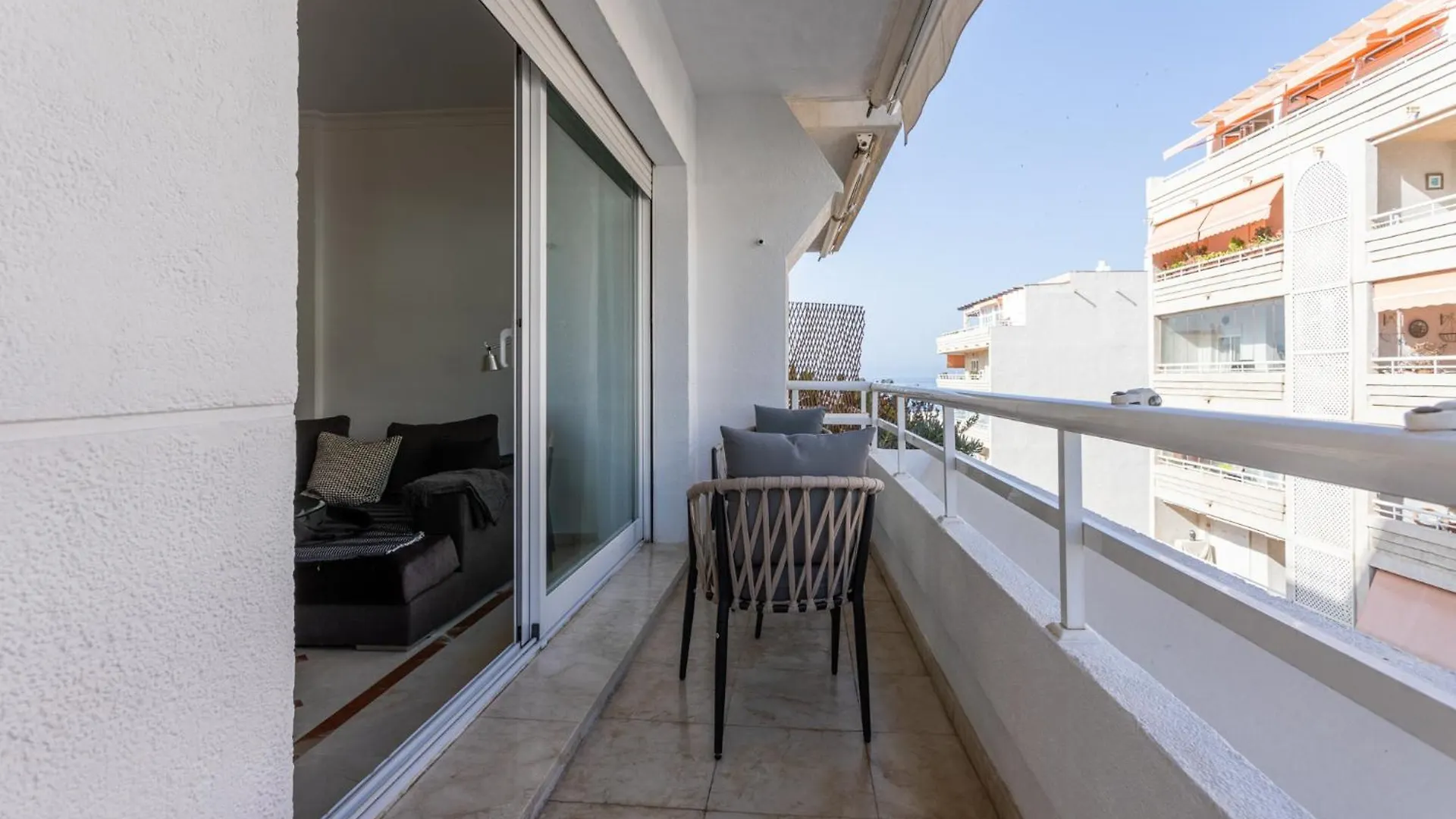 Luxury two bedrooms apartment Avenida del Mar Marbella Spanje