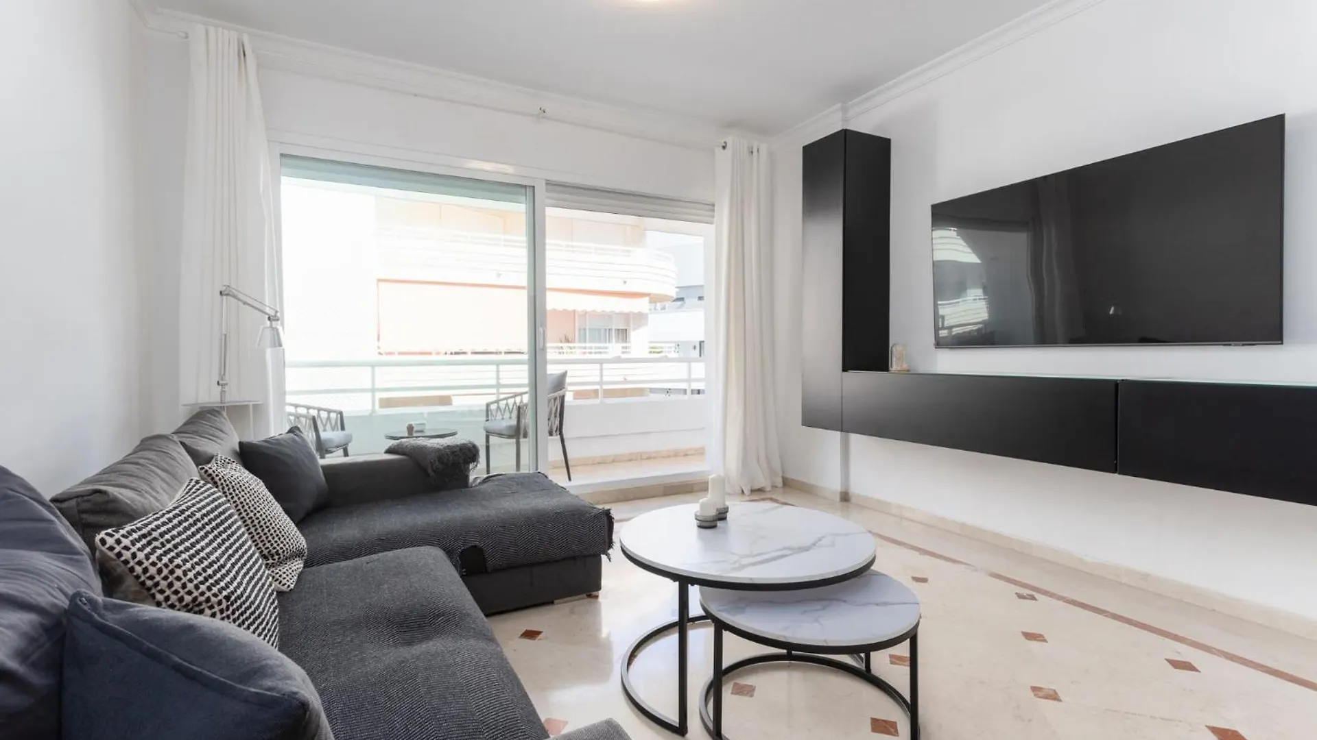 Luxury two bedrooms apartment Avenida del Mar Marbella 0*,  Spanje