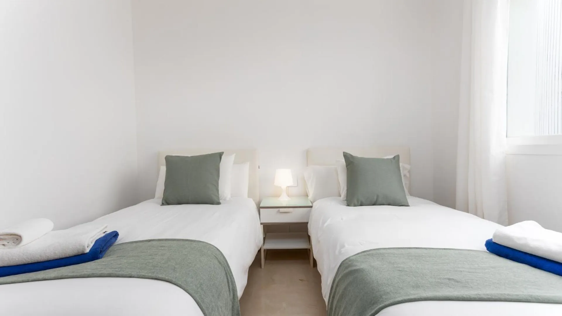 Luxury two bedrooms apartment Avenida del Mar Marbella